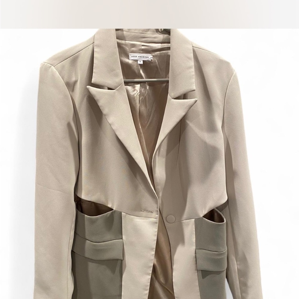 Good American Beige and Olive Blazer